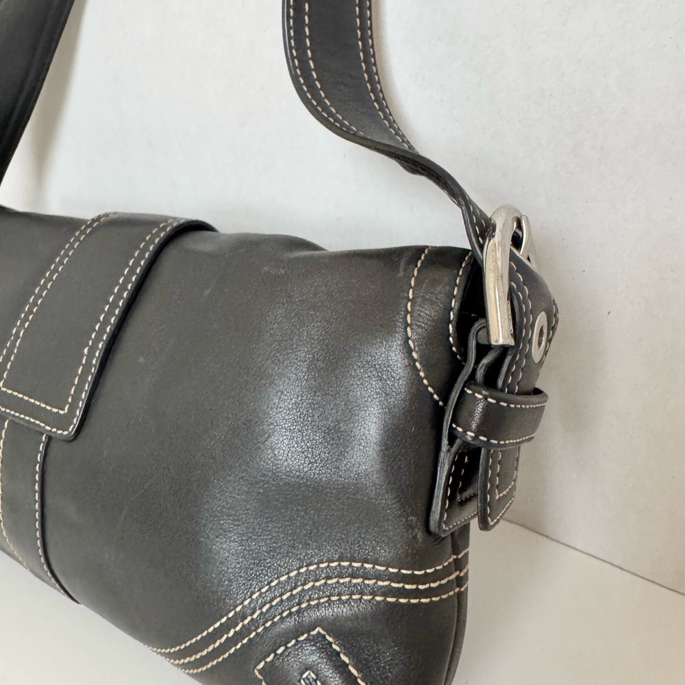 Coach 8A05 SoHo Black Leather Flap Shoulder Bag – Original 2005 Release, Y2K. - Picture 6 of 15
